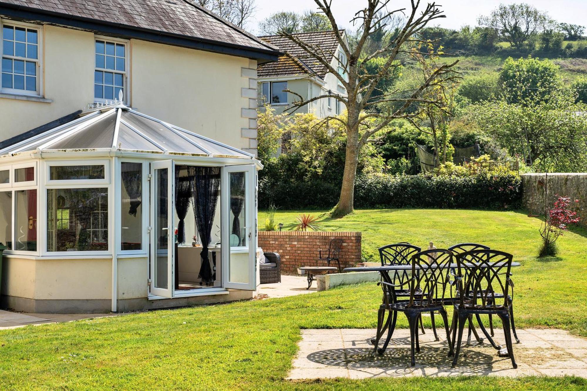 Finest Retreats - Nicely Tucked Away Cottage Torpoint Exterior foto